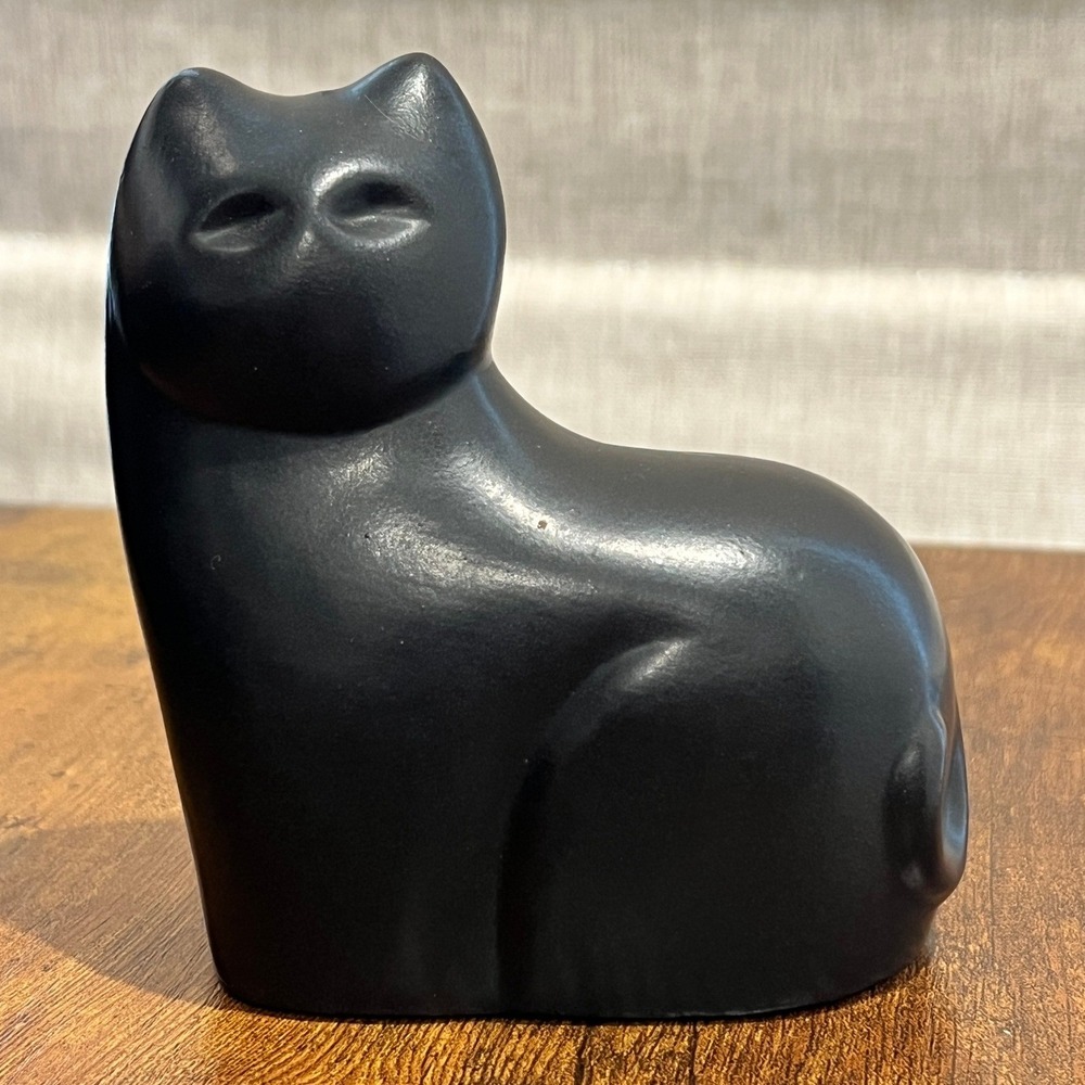 Vtg Black Ceramic Cat Figurine MCM Matte Minimalist Stylized Modern‎ Sculpture